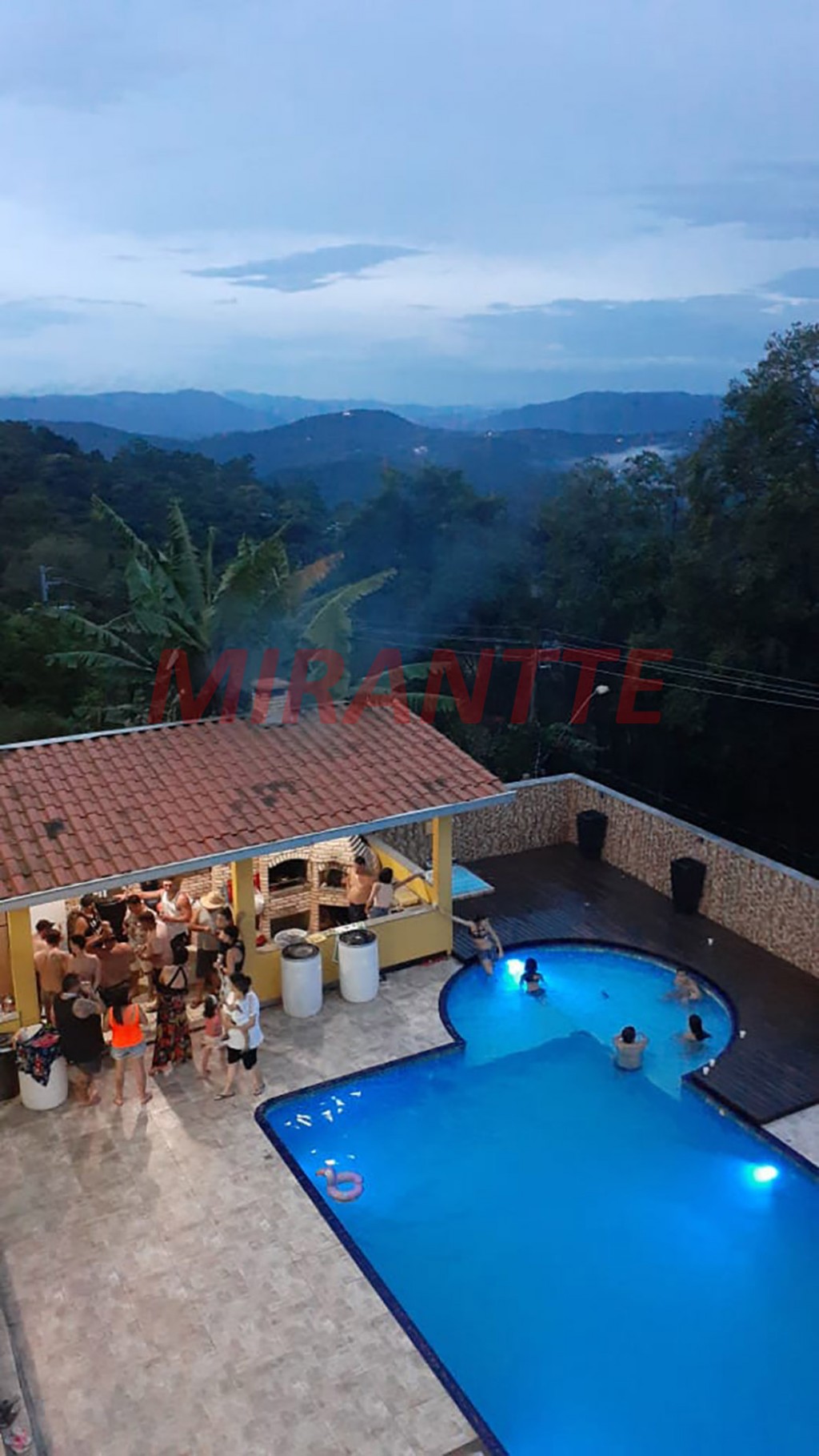 Sobrado de 600m² com 5 quartos em SANTA IN