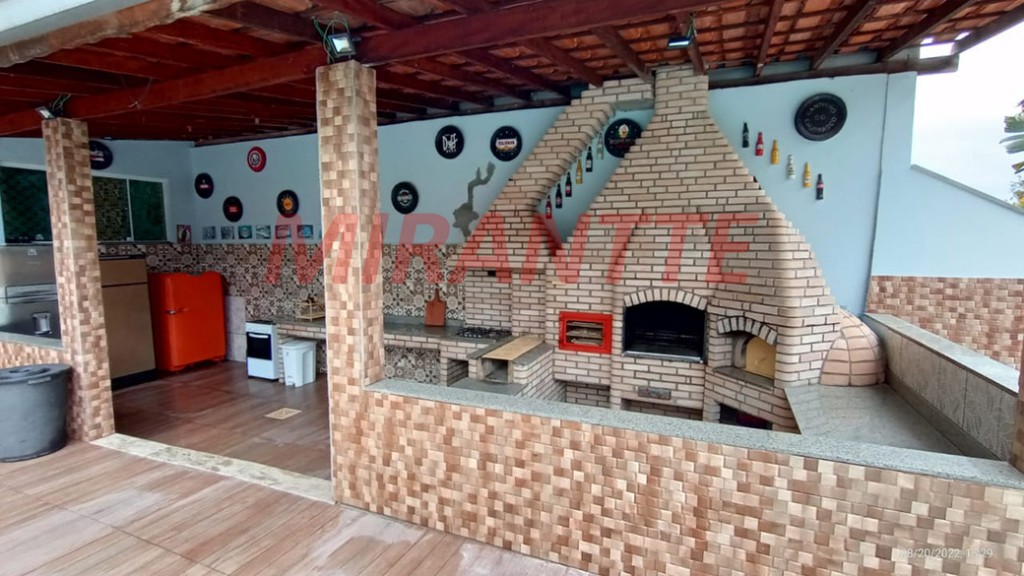 Sobrado de 600m² com 5 quartos em SANTA IN