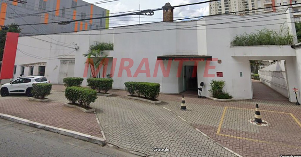 Comercial de 1.451m² em Centro