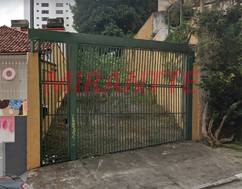 Terreno de 216m² em Santana