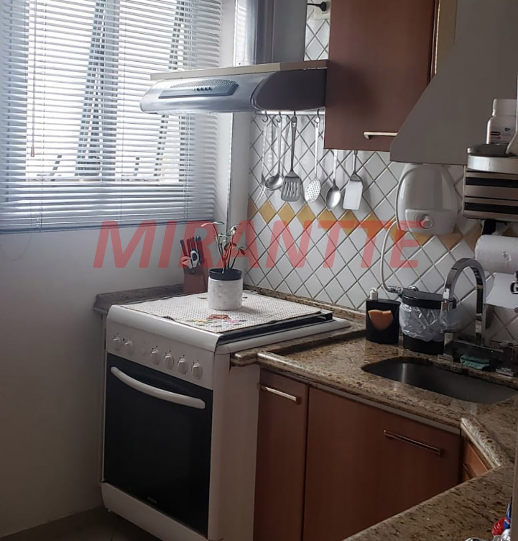 Apartamento de 60m² com 2 quartos em Santa Teresinha