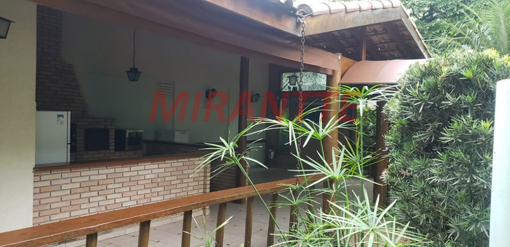 Apartamento de 60m² com 2 quartos em Santa Teresinha