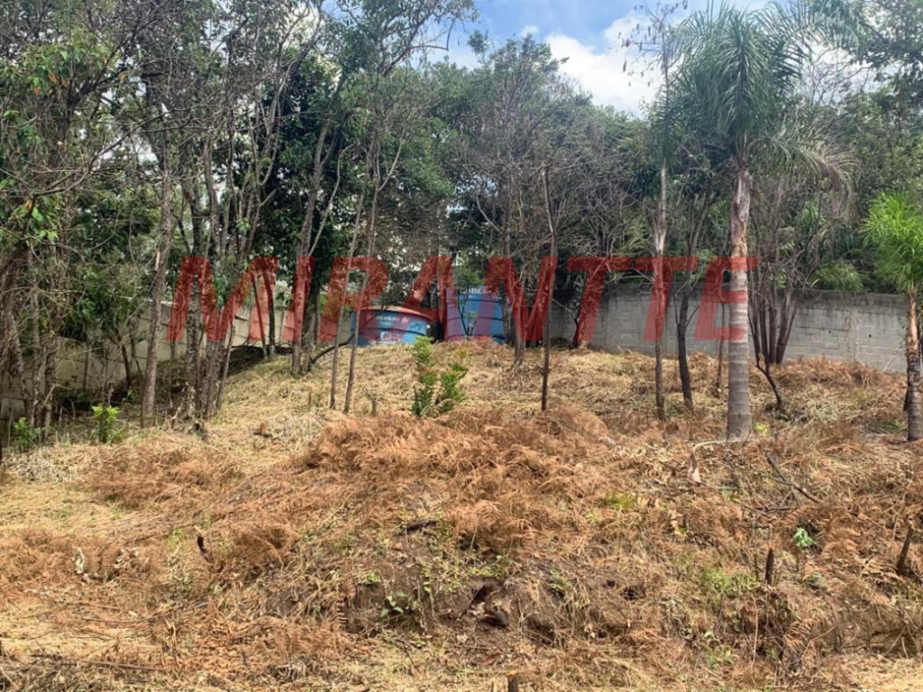 Terreno de 4376m² em Serra da Cantareira