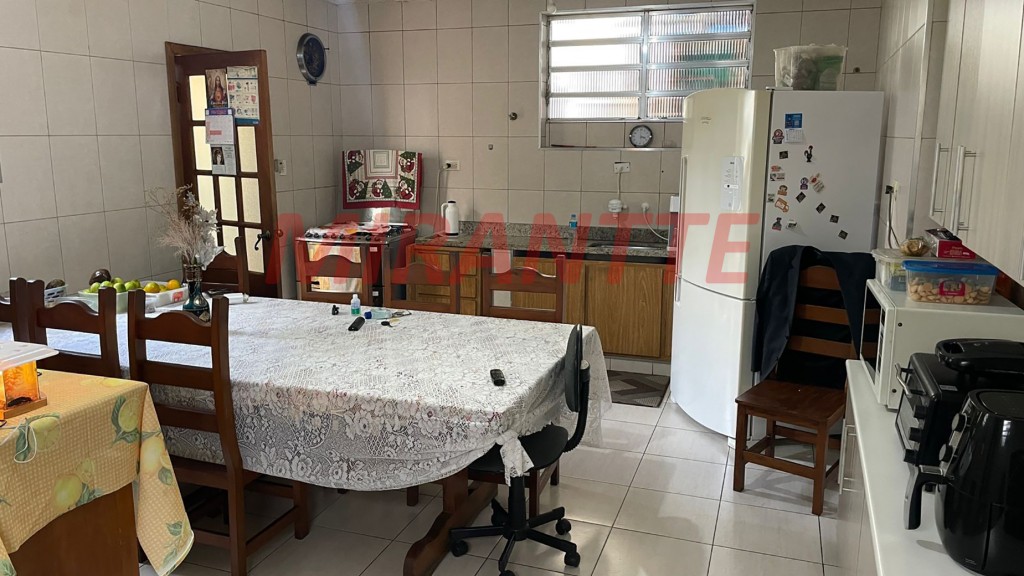 Casa terrea de 200m² com 4 quartos em Vila Ester