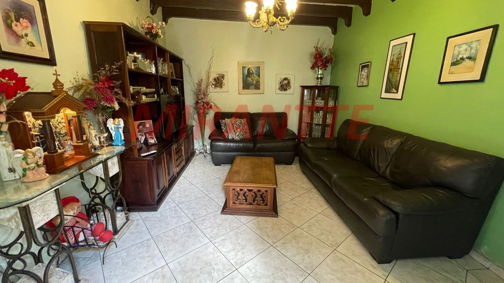 Casa terrea de 200m² com 4 quartos em Vila Ester