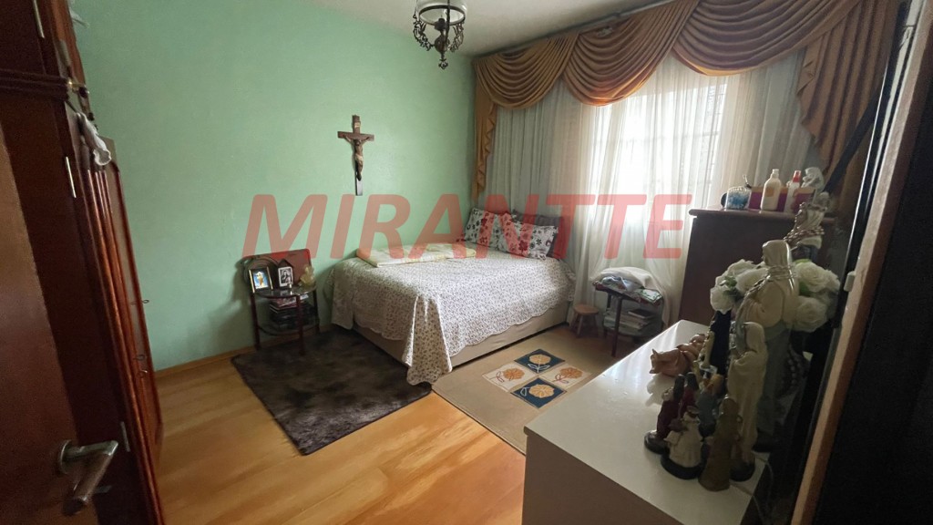 Casa terrea de 200m² com 4 quartos em Vila Ester