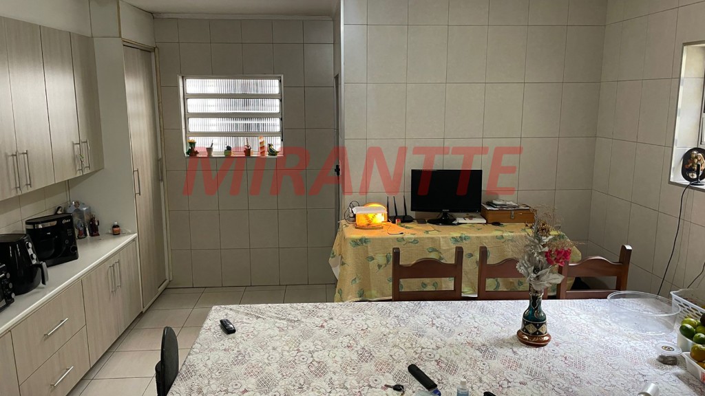 Casa terrea de 200m² com 4 quartos em Vila Ester