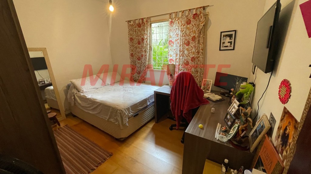 Casa terrea de 200m² com 4 quartos em Vila Ester