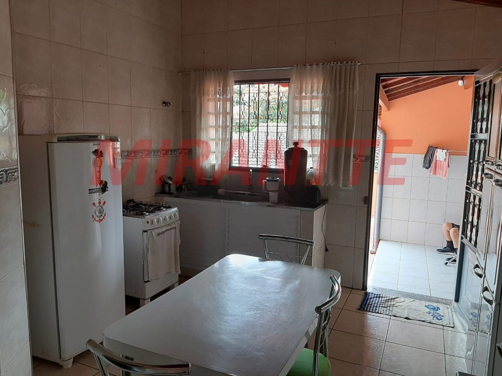 Casa terrea de 81m² com 2 quartos em Portão