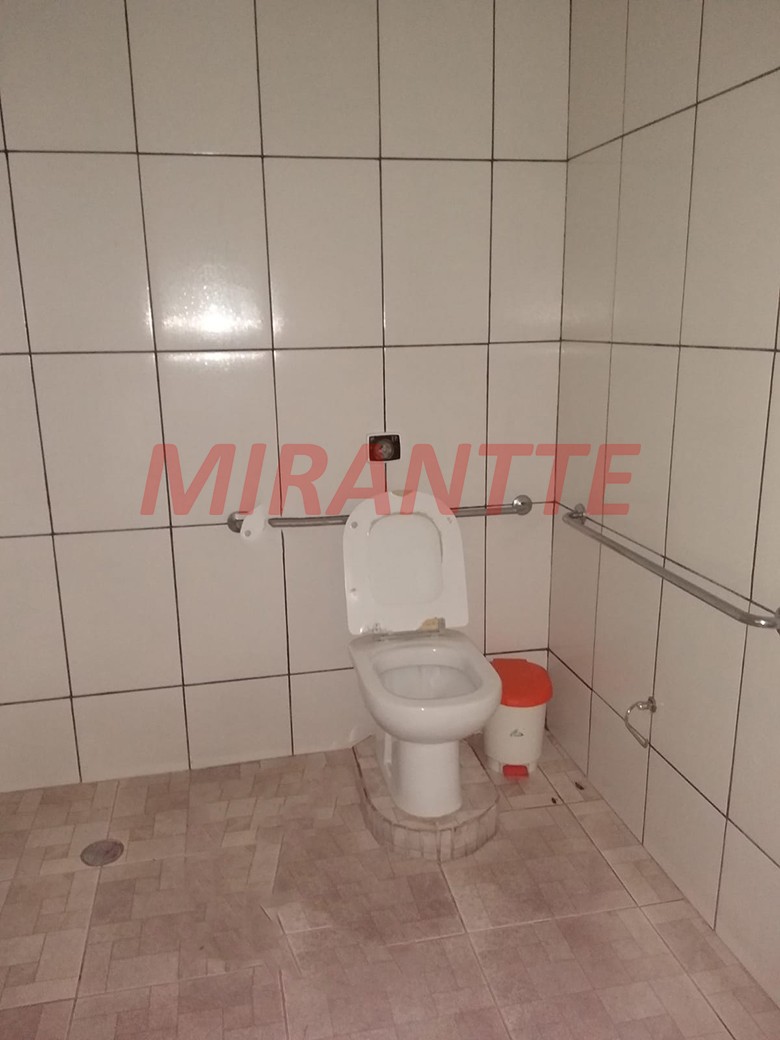 Comercial de 180m² em Luz