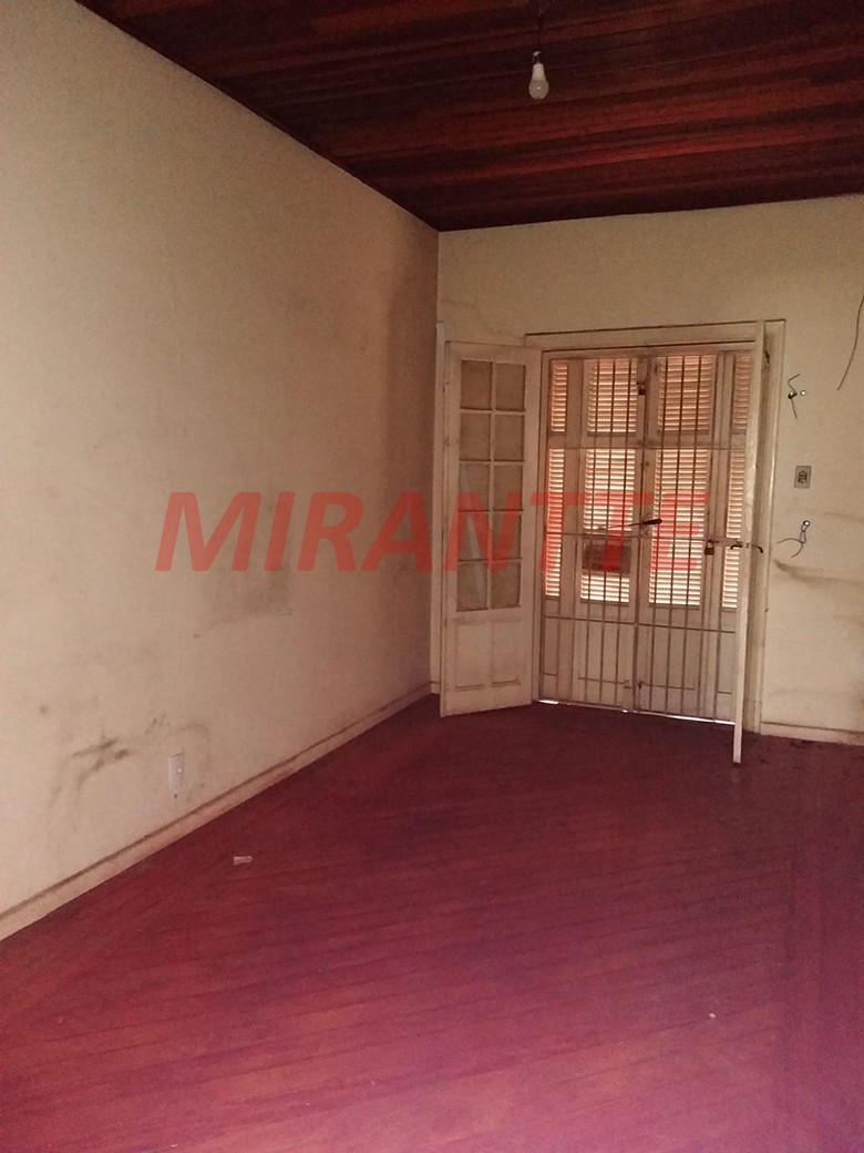 Comercial de 180m² em Luz