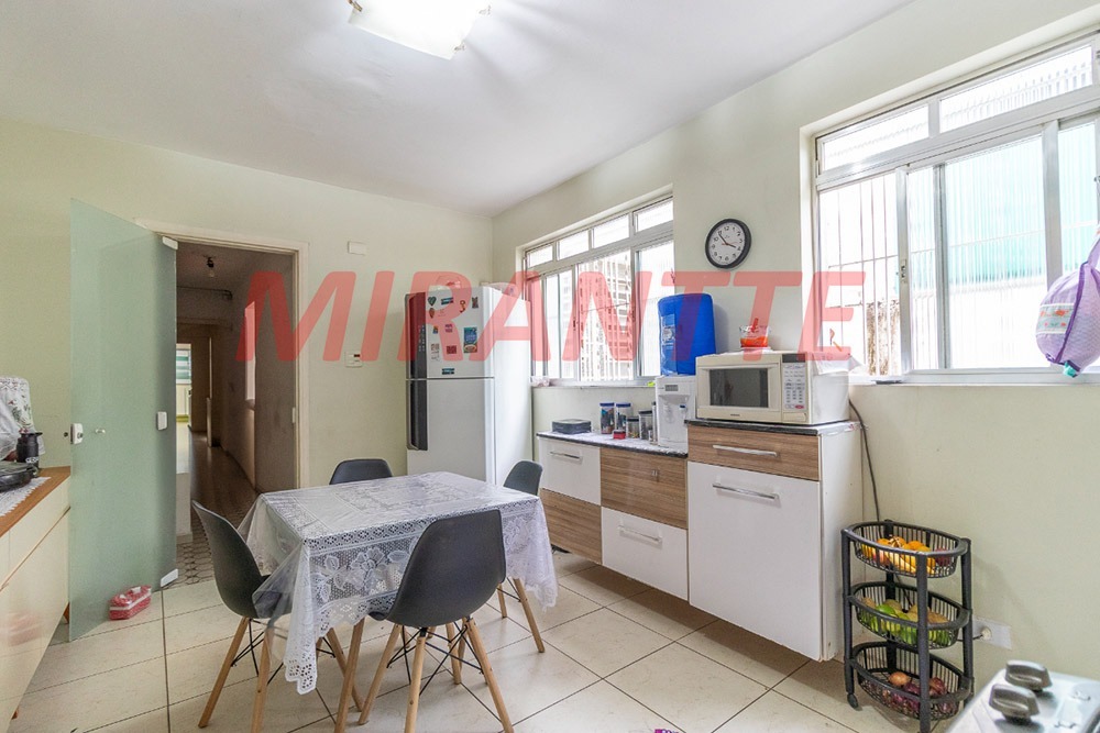 Sobrado de 160m² com 3 quartos em Água Fria