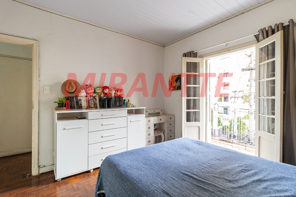 Sobrado de 160m² com 3 quartos em Água Fria