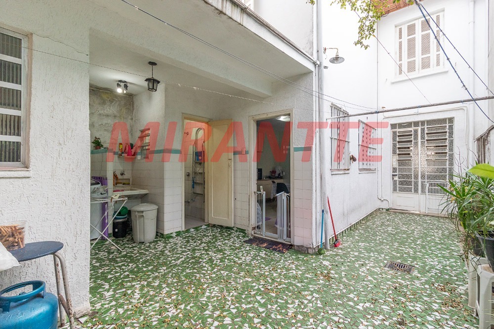 Sobrado de 160m² com 3 quartos em Água Fria