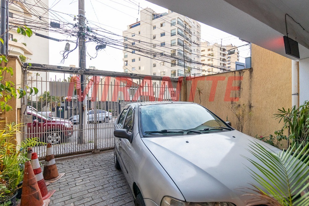 Sobrado de 160m² com 3 quartos em Água Fria
