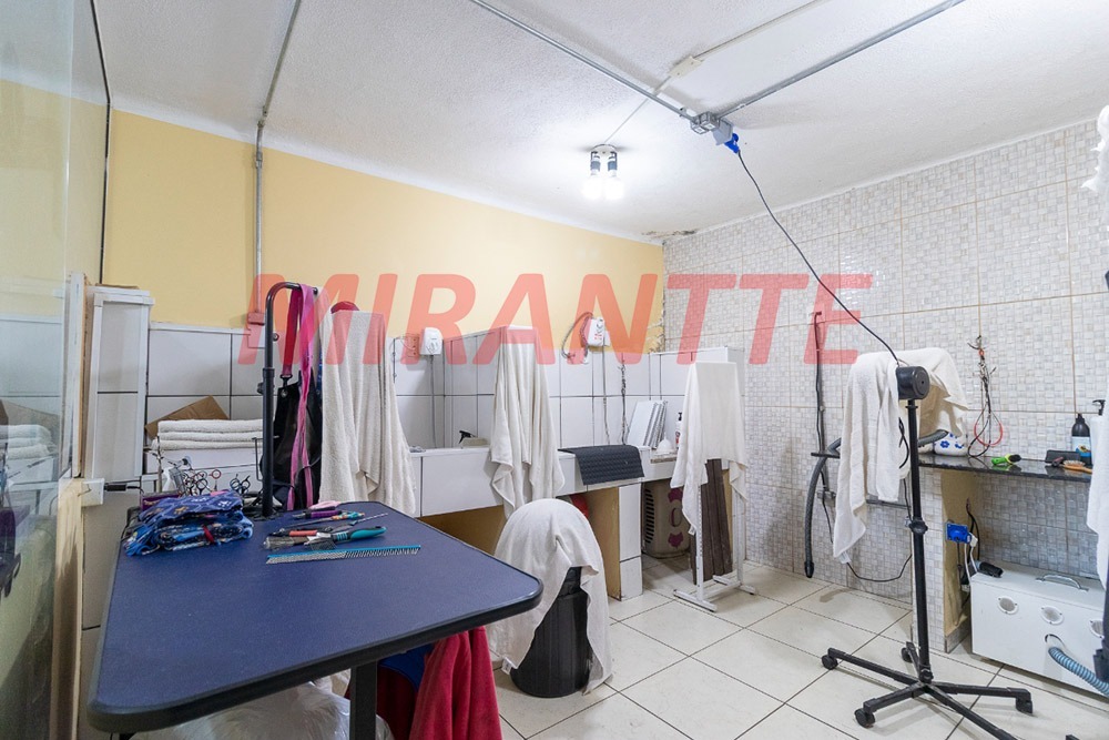 Sobrado de 160m² com 3 quartos em Água Fria