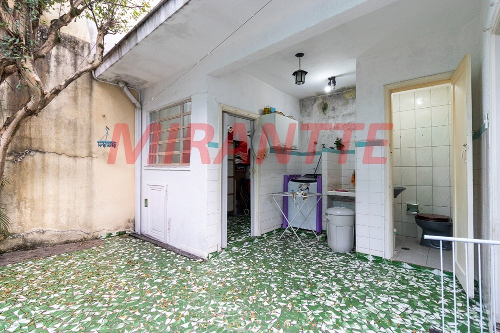 Sobrado de 160m² com 3 quartos em Água Fria