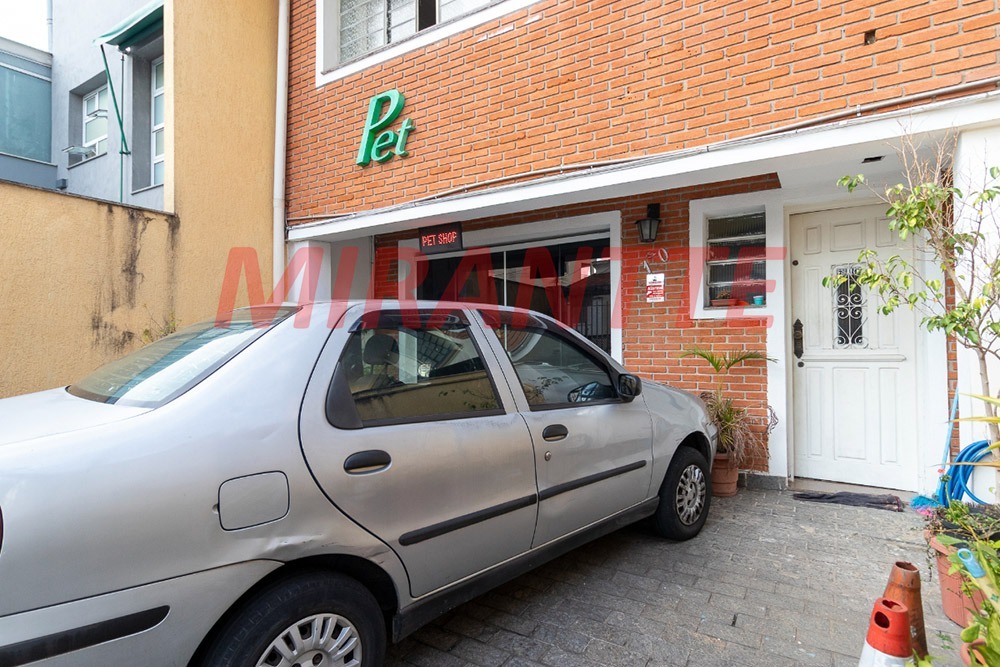Sobrado de 160m² com 3 quartos em Água Fria