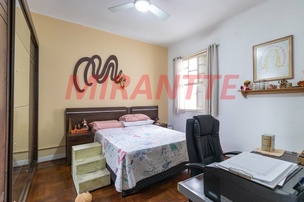 Sobrado de 160m² com 3 quartos em Água Fria