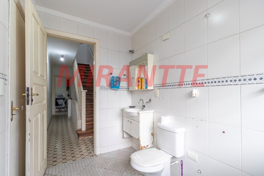 Sobrado de 160m² com 3 quartos em Água Fria