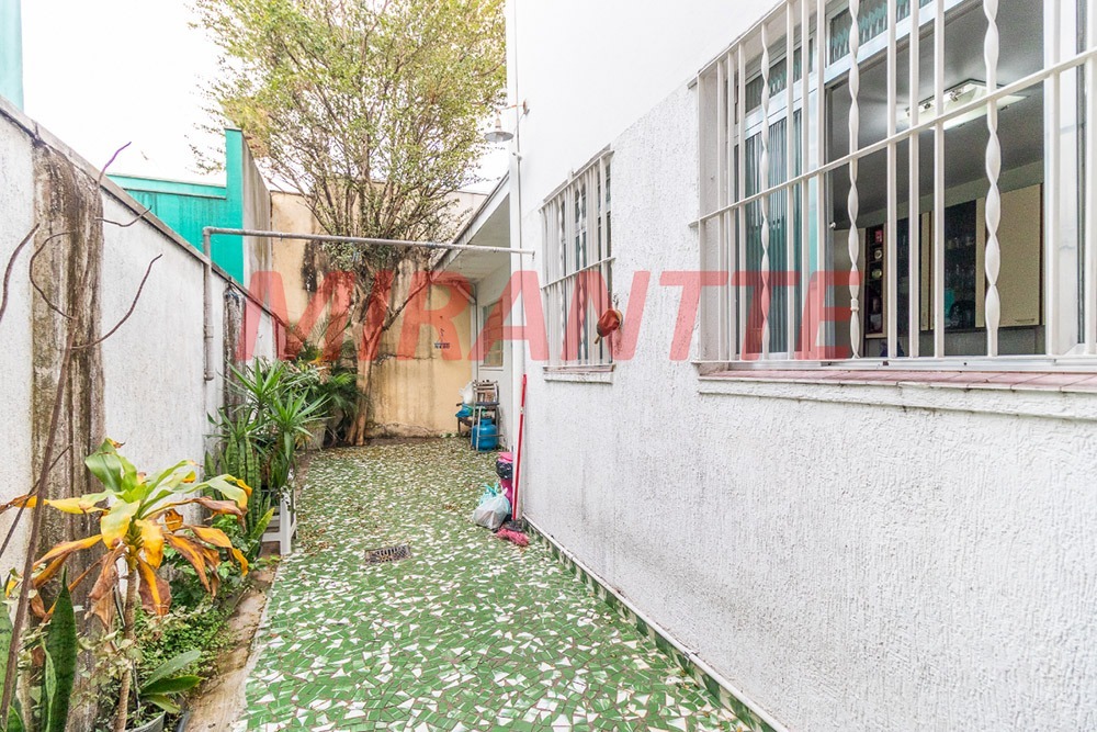 Sobrado de 160m² com 3 quartos em Água Fria