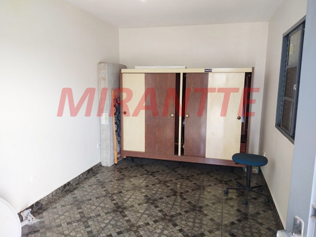 Sobrado de 380m² com 3 quartos em Vila Galvão