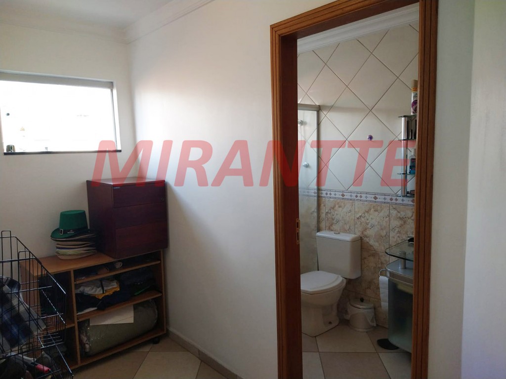 Sobrado de 380m² com 3 quartos em Vila Galvão