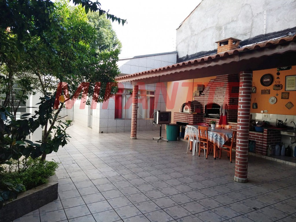 Sobrado de 380m² com 3 quartos em Vila Galvão