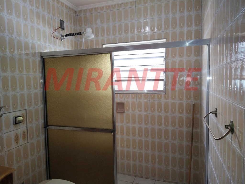 Sobrado de 380m² com 3 quartos em Vila Galvão