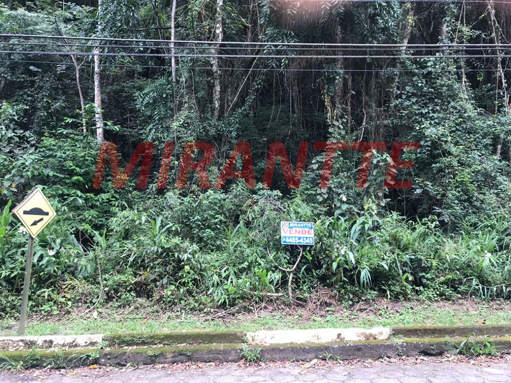 Terreno de 1159m² em Serra da Cantareira