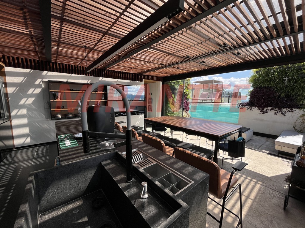 Cobertura de 488m² com 5 quartos em Santana