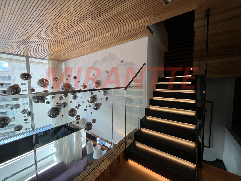 Cobertura de 488m² com 5 quartos em Santana
