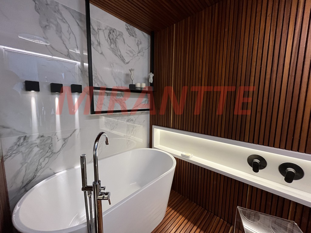 Cobertura de 488m² com 5 quartos em Santana