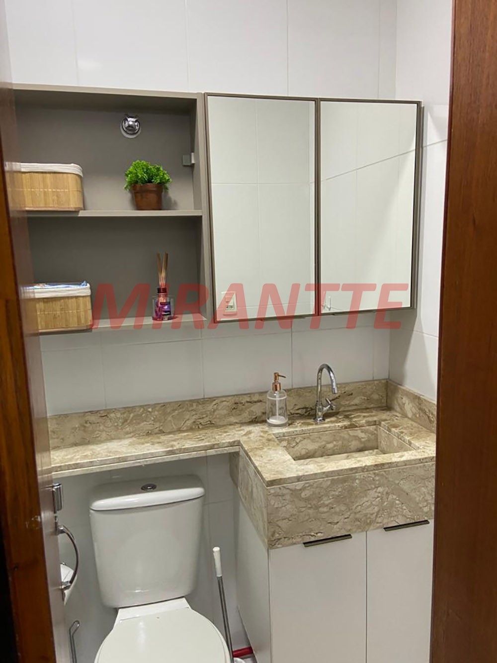 Apartamento com 2 quartos em Vila Mazzei