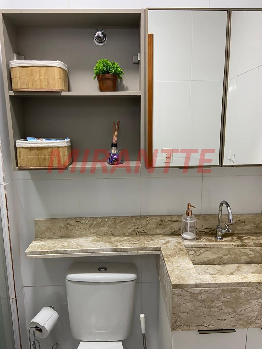 Apartamento com 2 quartos em Vila Mazzei