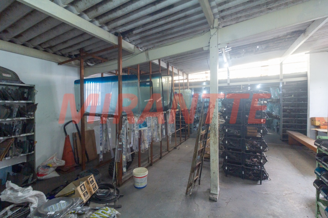 Comercial de 480m² em Vila Nelson