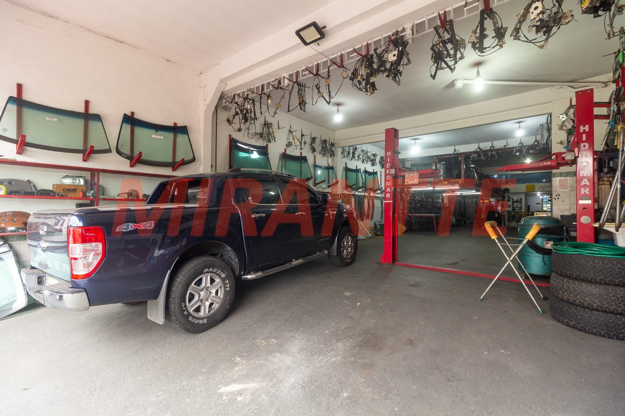 Comercial de 480m² em Vila Nelson