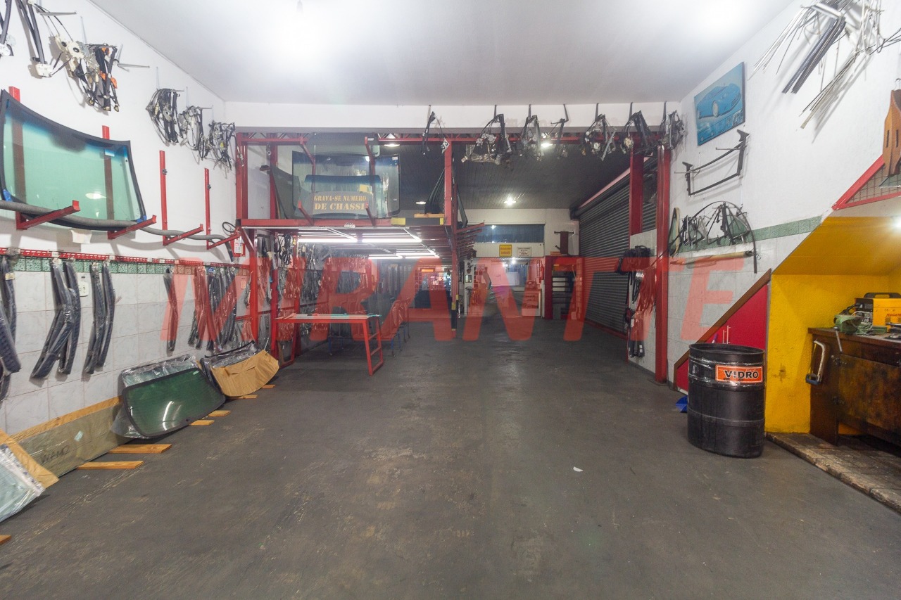 Comercial de 480m² em Vila Nelson