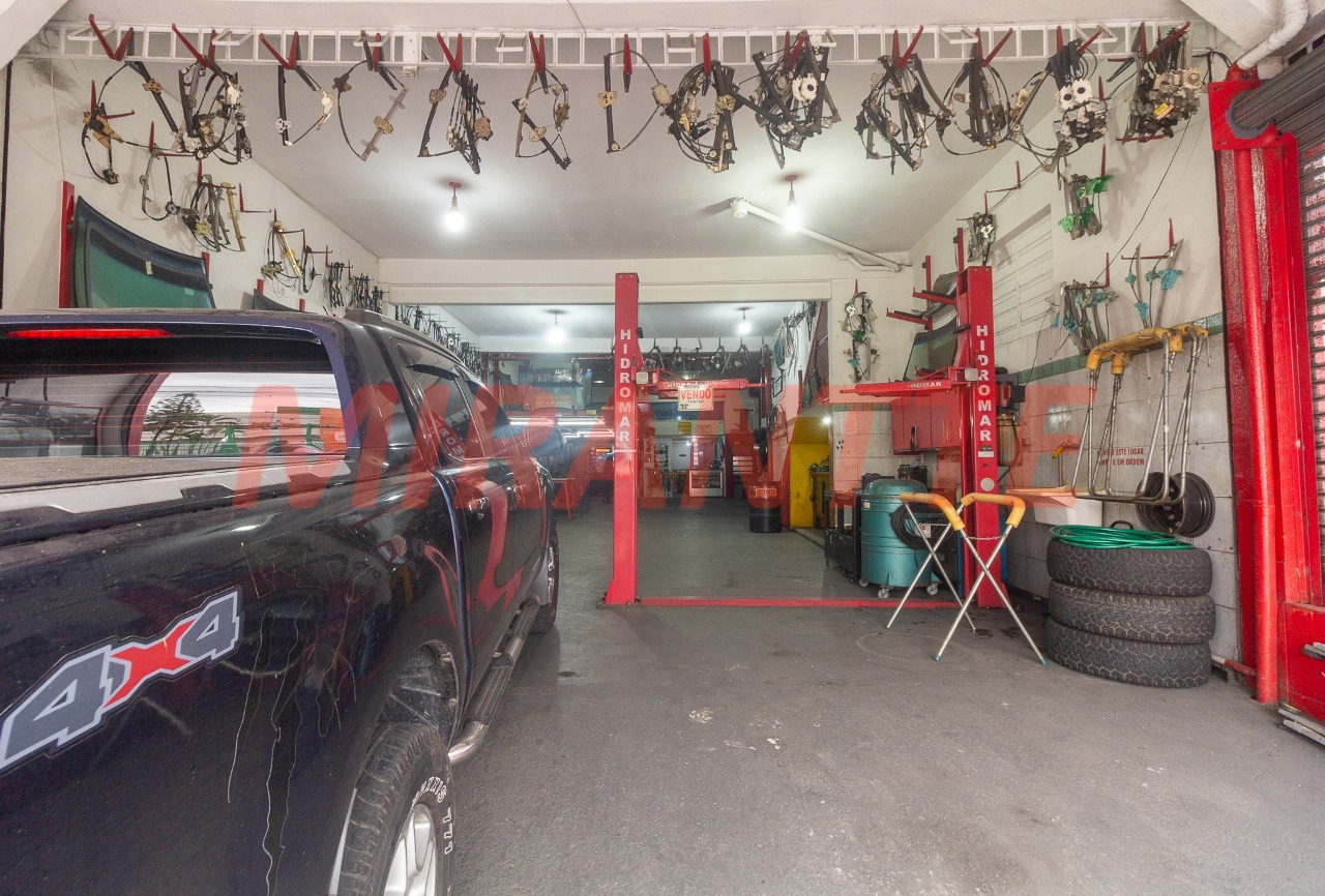 Comercial de 480m² em Vila Nelson