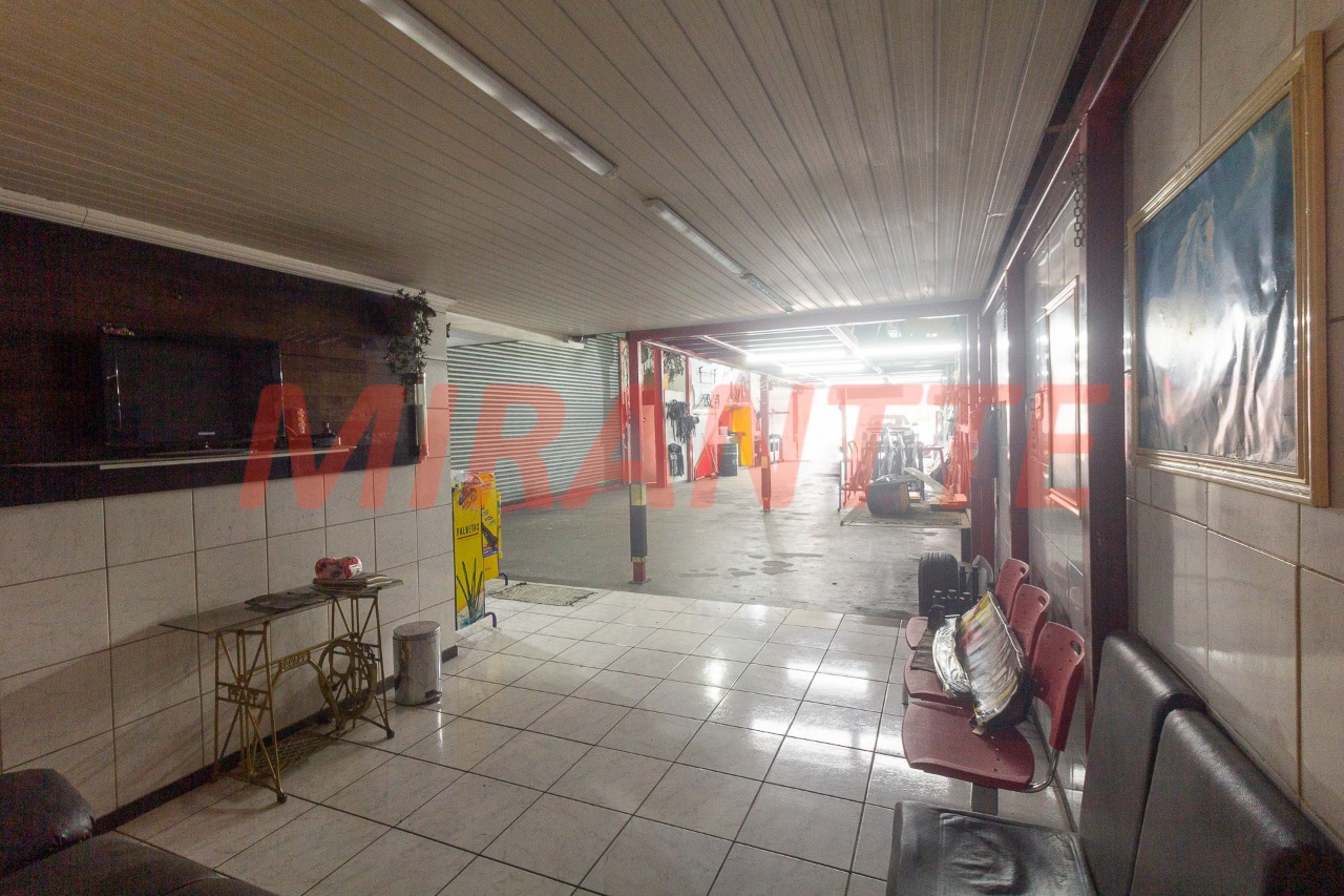 Comercial de 480m² em Vila Nelson