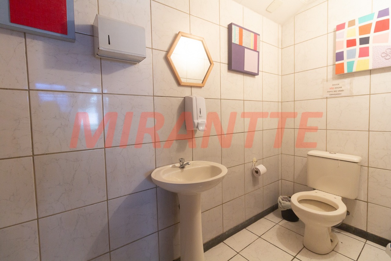 Comercial de 480m² em Vila Nelson