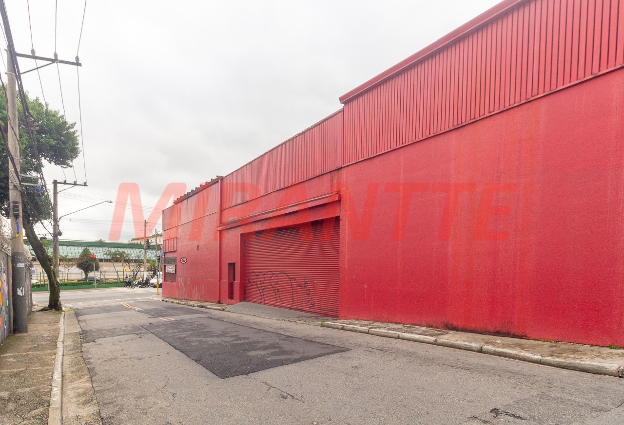 Comercial de 480m² em Vila Nelson