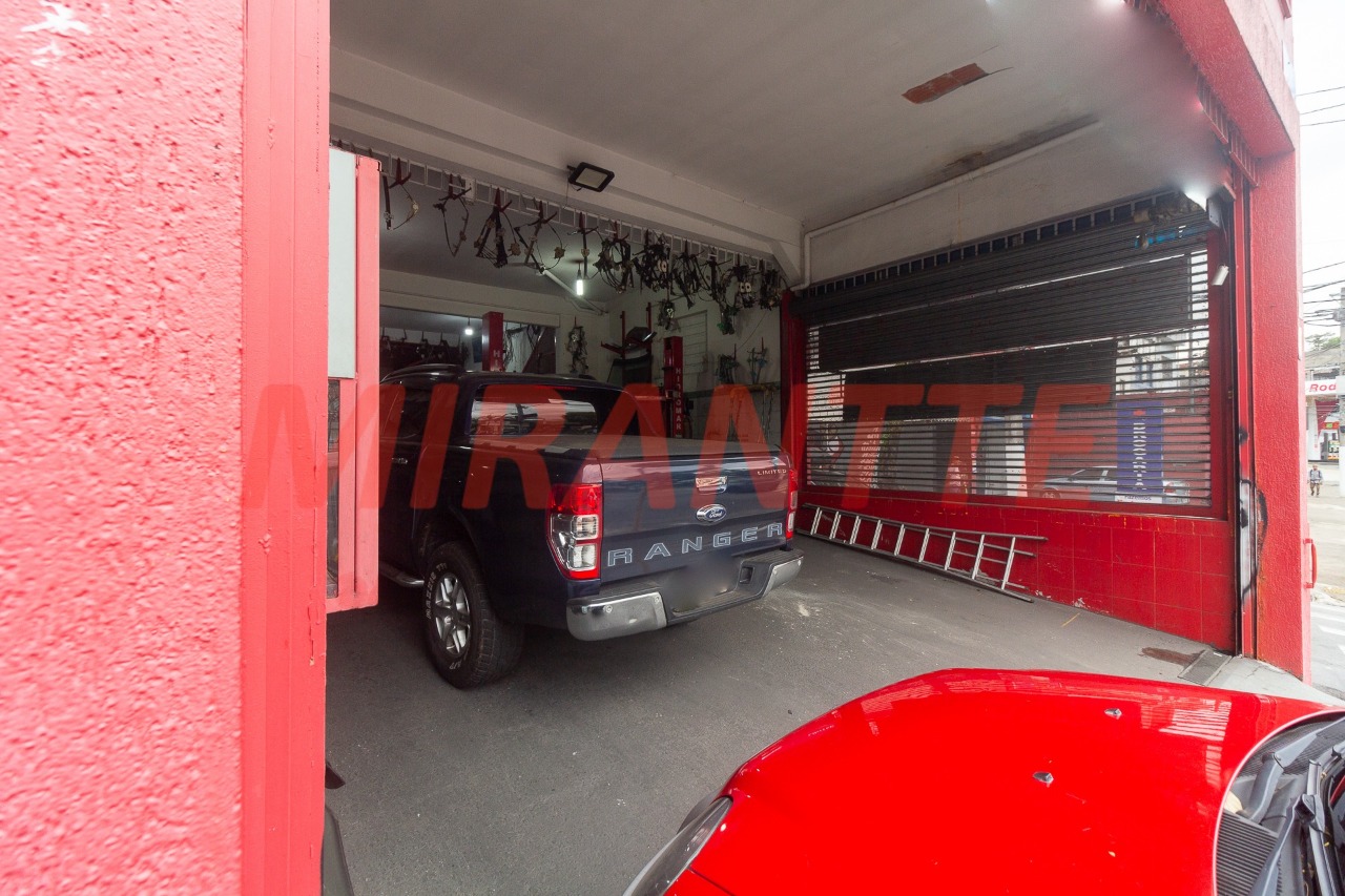 Comercial de 480m² em Vila Nelson