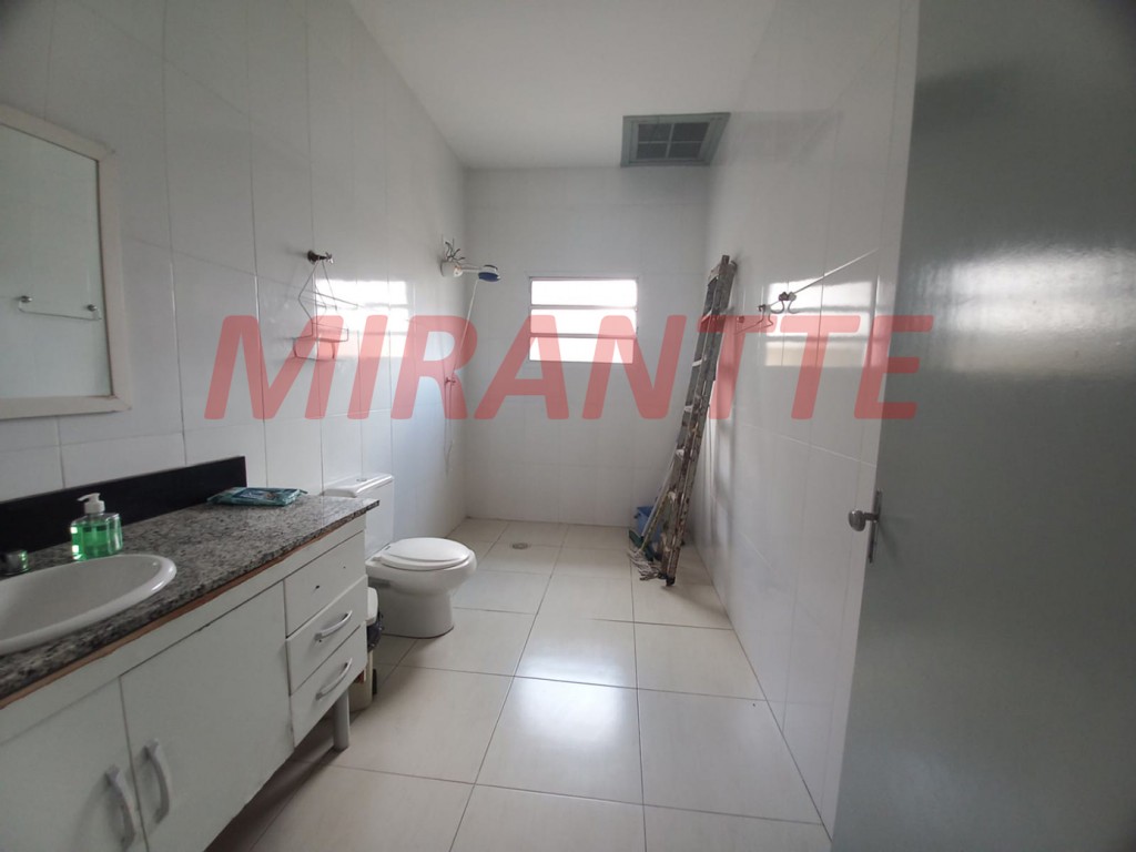 Casa terrea de 184m² com 3 quartos em Vila Nivi