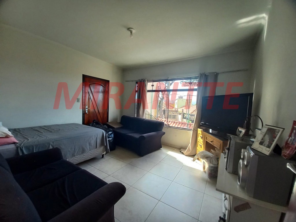 Casa terrea de 184m² com 3 quartos em Vila Nivi