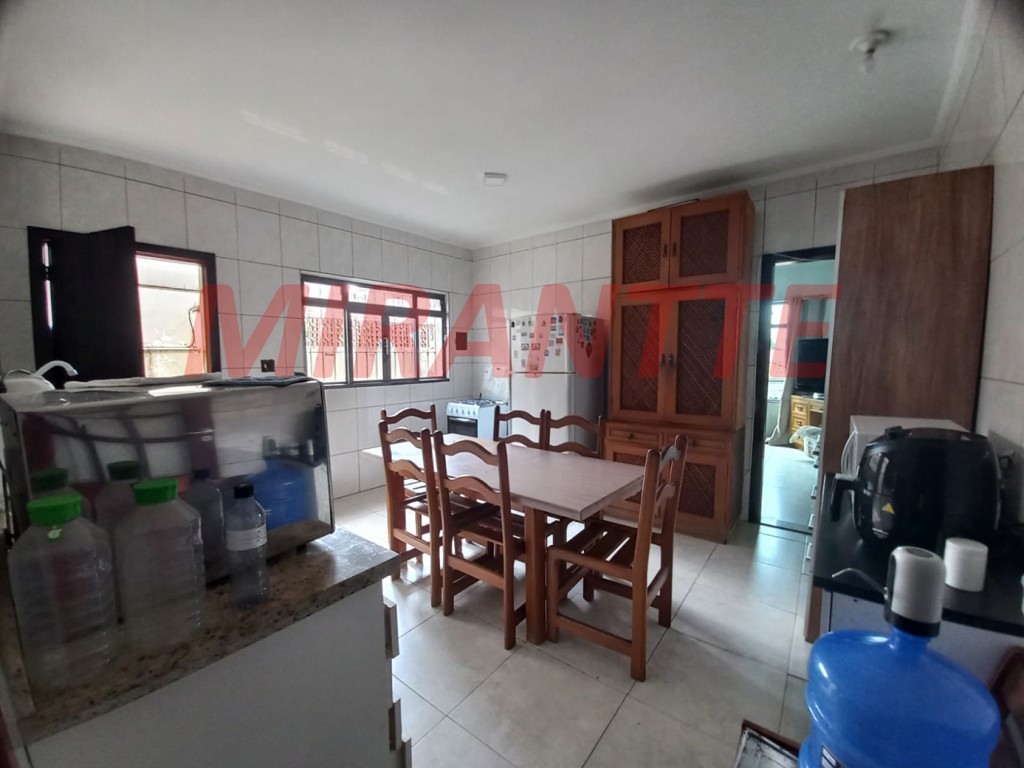 Casa terrea de 184m² com 3 quartos em Vila Nivi