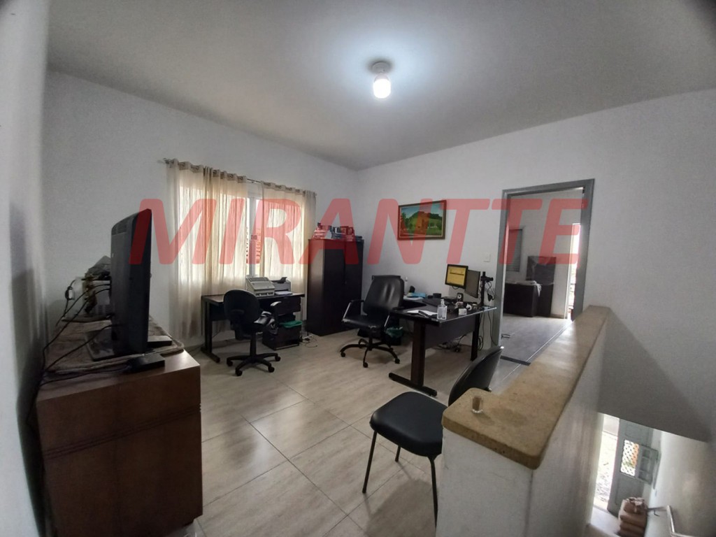 Casa terrea de 184m² com 3 quartos em Vila Nivi