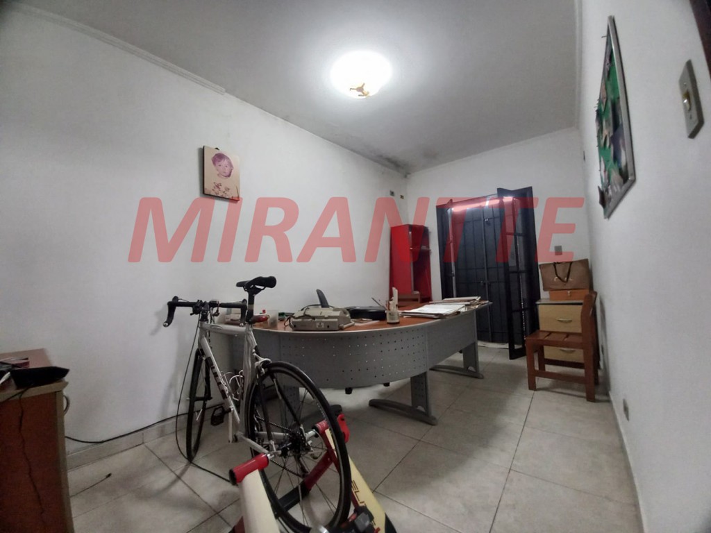 Casa terrea de 184m² com 3 quartos em Vila Nivi