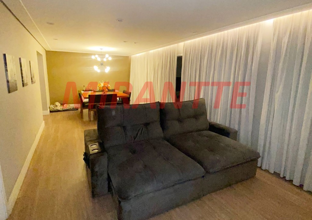 Apartamento com 3 quartos em Jardim Zaira