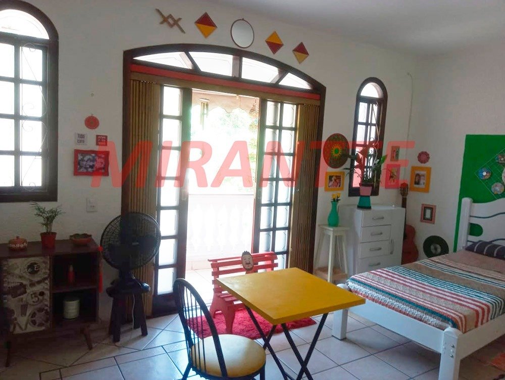 Sobrado de 185m² com 5 quartos em Jardim Tremembé
